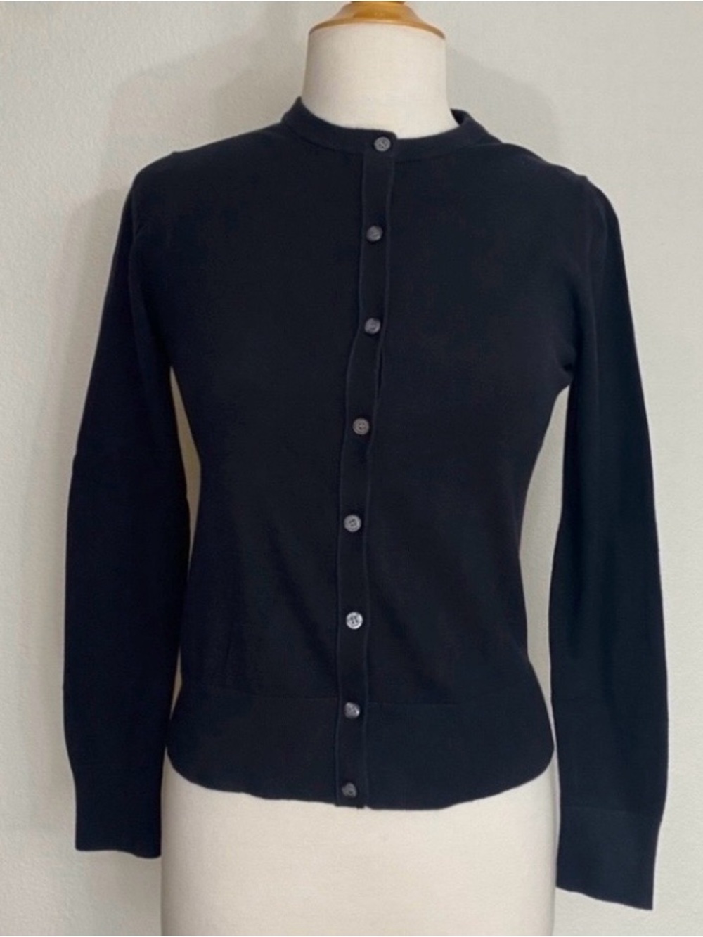 Ann Taylor Women Black Cotton Mix Soft Button Cardigan Size Small Preppy Classic